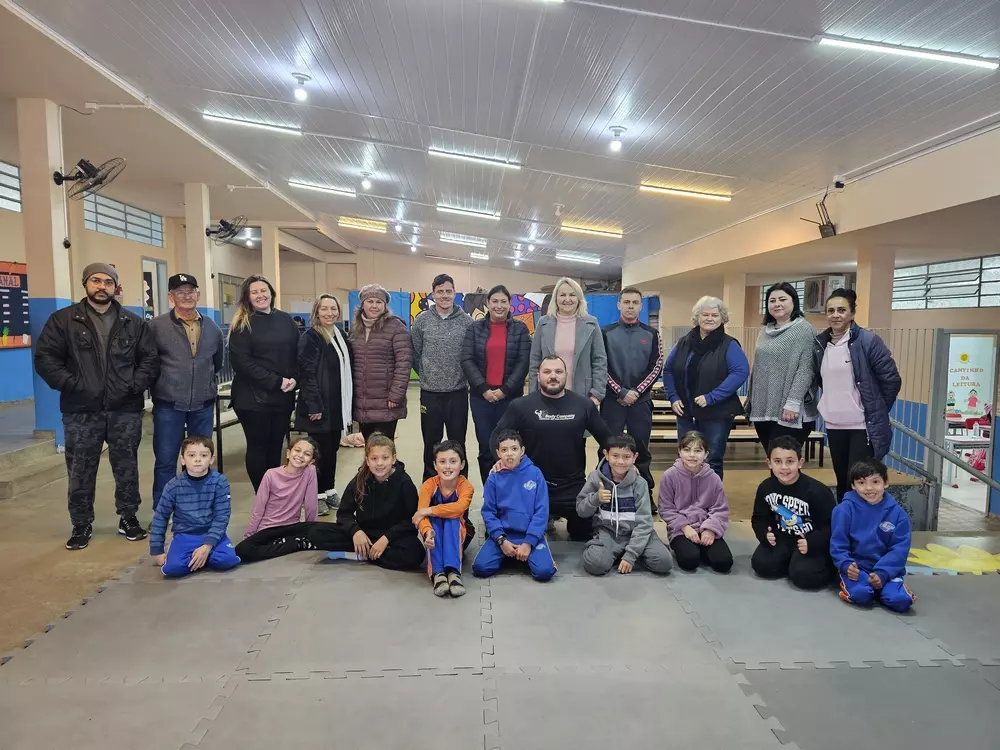 Aulas de Jiu-Jitsu passam a integrar atividades escolares em Rio Negro